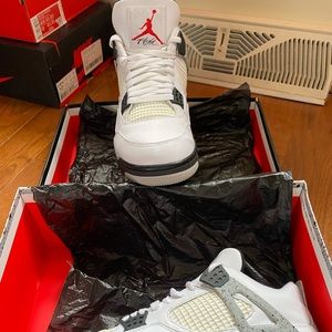 Number 4 MJ’s. Cement grey.  Have the original box.